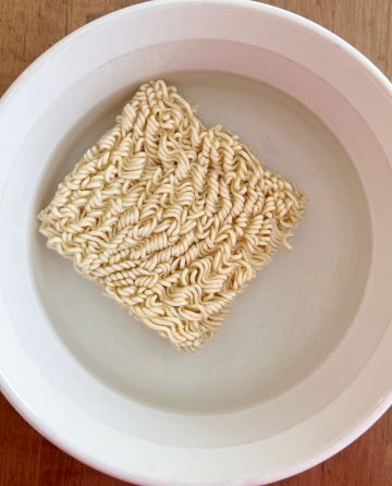 How to Cook Ramen Noodles in the Microwave - Meatloaf and Melodrama