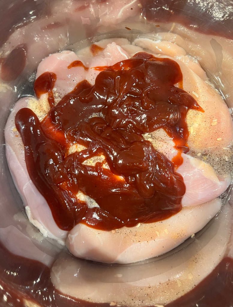 chicken breasts and bbq sauce in instant pot electric pressure cooker
