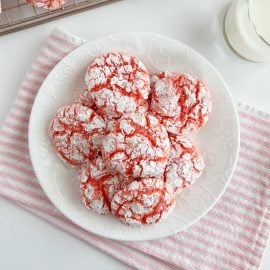 strawberry crinkle cookies on a white plate