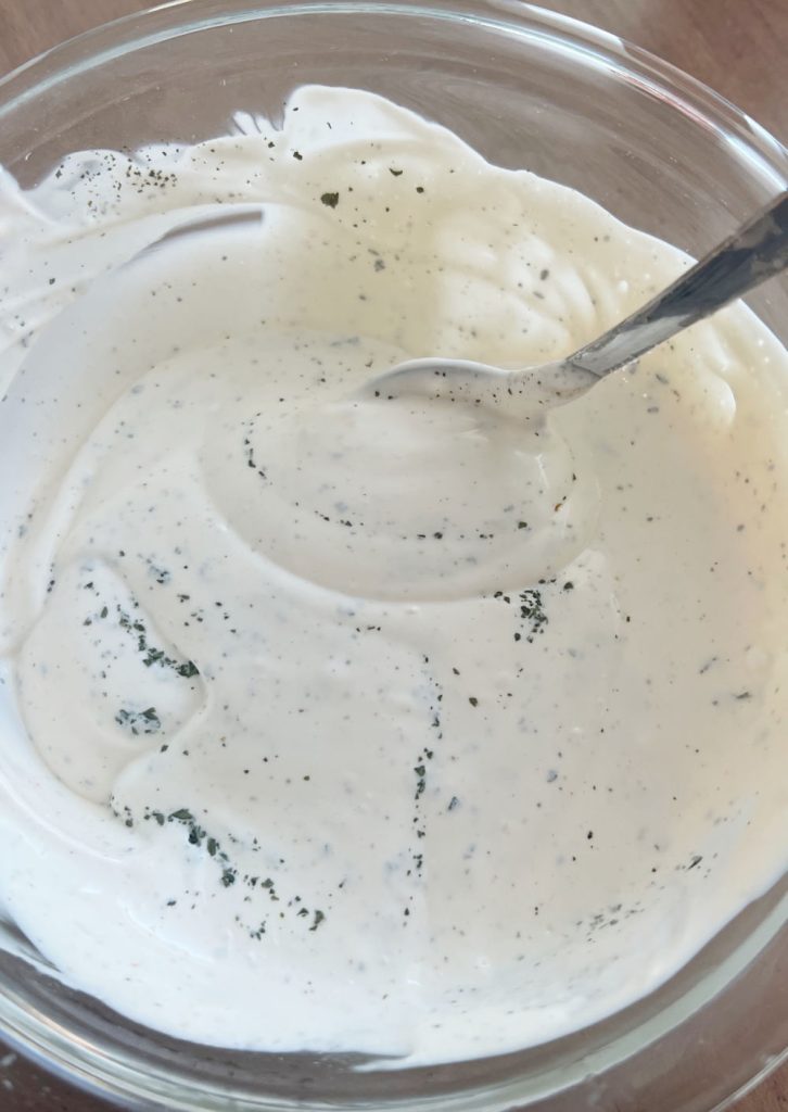 mix mayonnaise and sour cream dressing ingredients