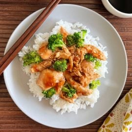 slow cooker teriyaki chicken with broccoli and rice on plate