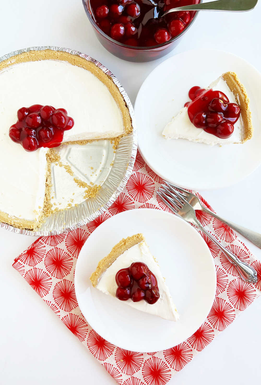 no bake cheesecake with cherry pie filling on top