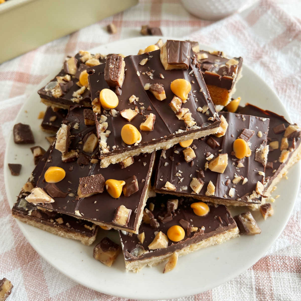 Why to Line Baking Pans with Foil or Parchment Paper - Crazy for Crust