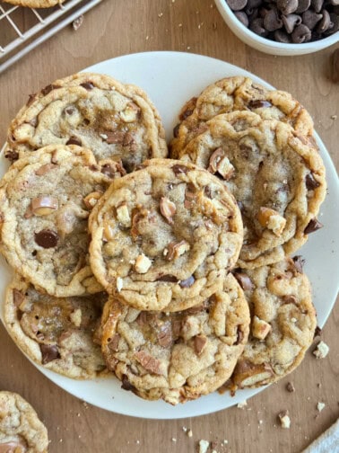 Twix Chocolate Chip Cookies - Meatloaf and Melodrama