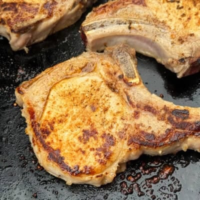 Blackstone Pork Chops (Bone-In) - Meatloaf and Melodrama