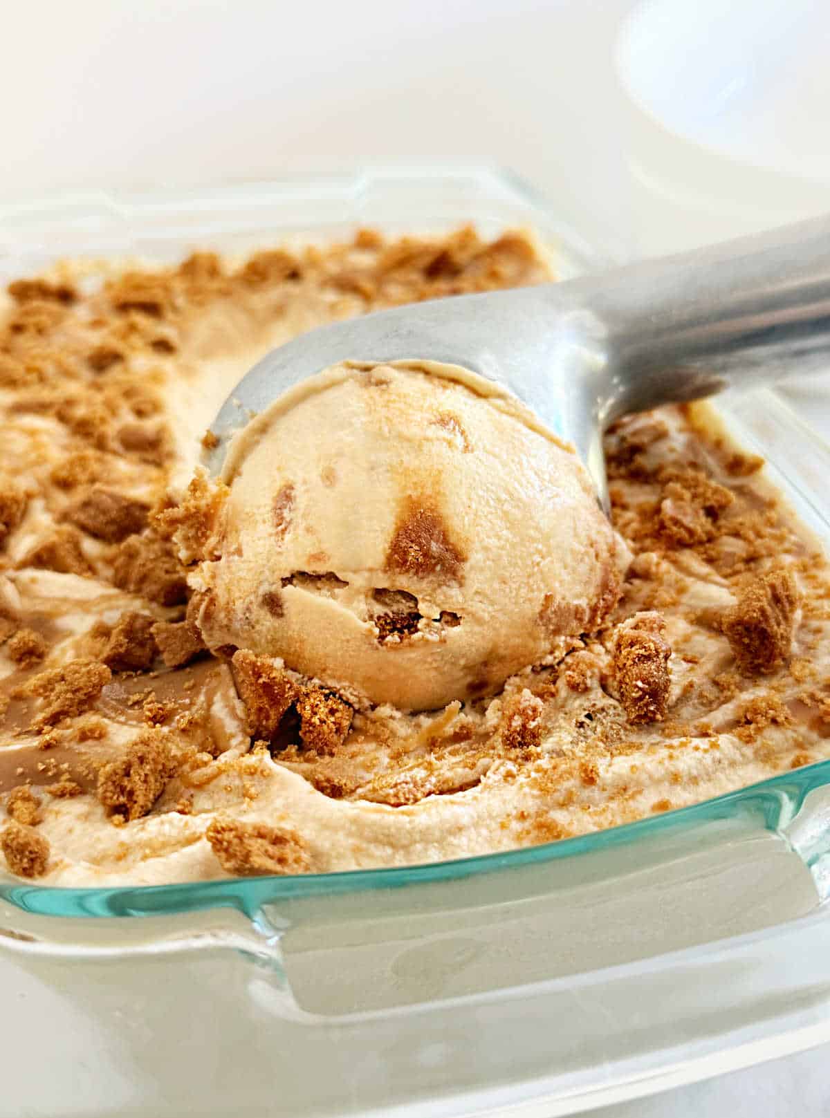 ice cream scoop in Biscoff ice cream.
