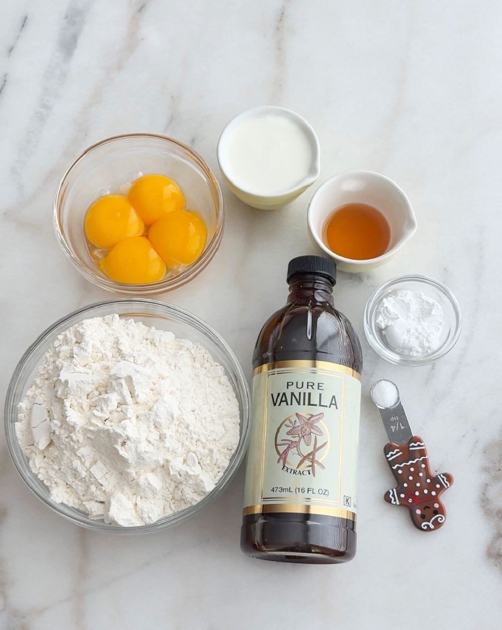 egg, flour, cream, brandy, vanilla, powdered sugar, salt.