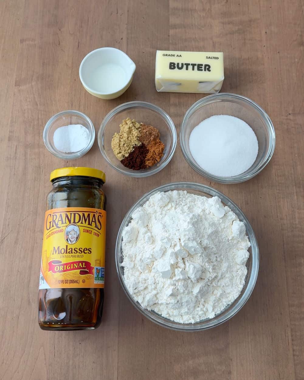 molasses, flour, butter, milk, spices, sugar.