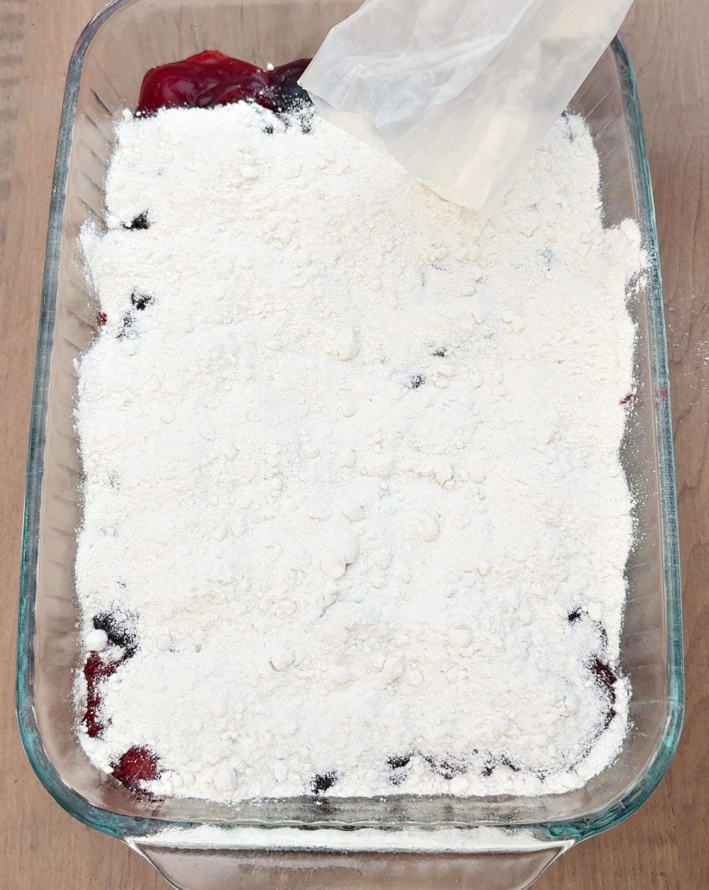 topping filling with cake mix.