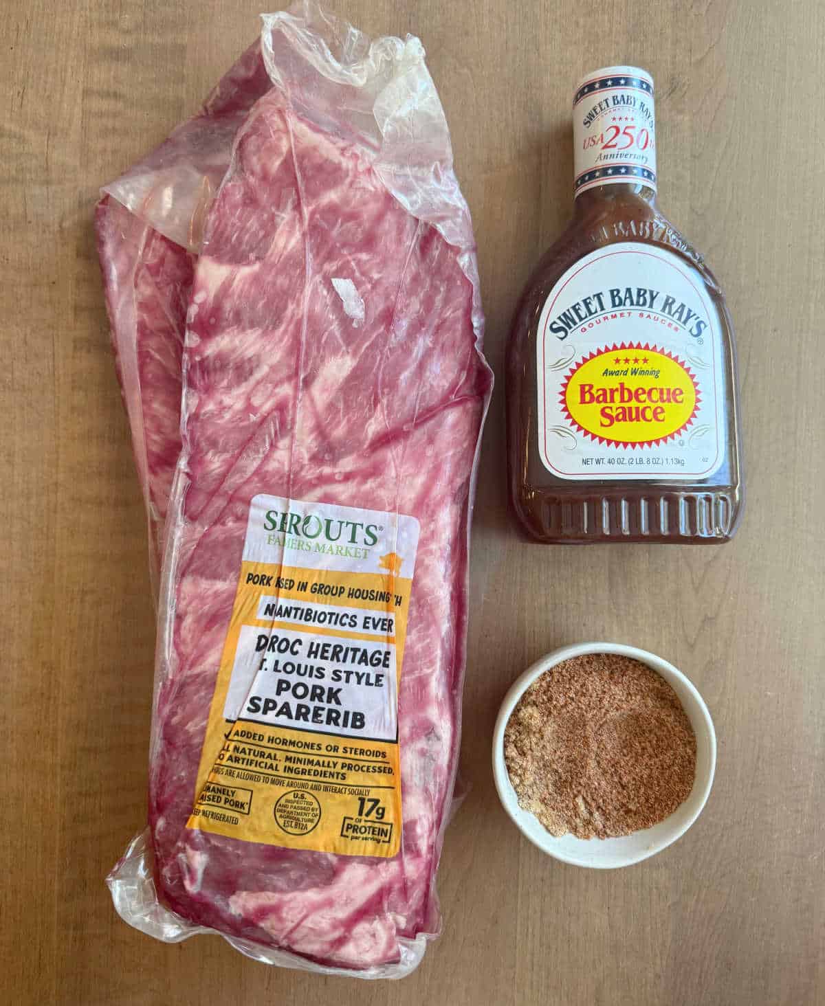 duroc st. louis spare ribs, bbq sauce, spice rub.