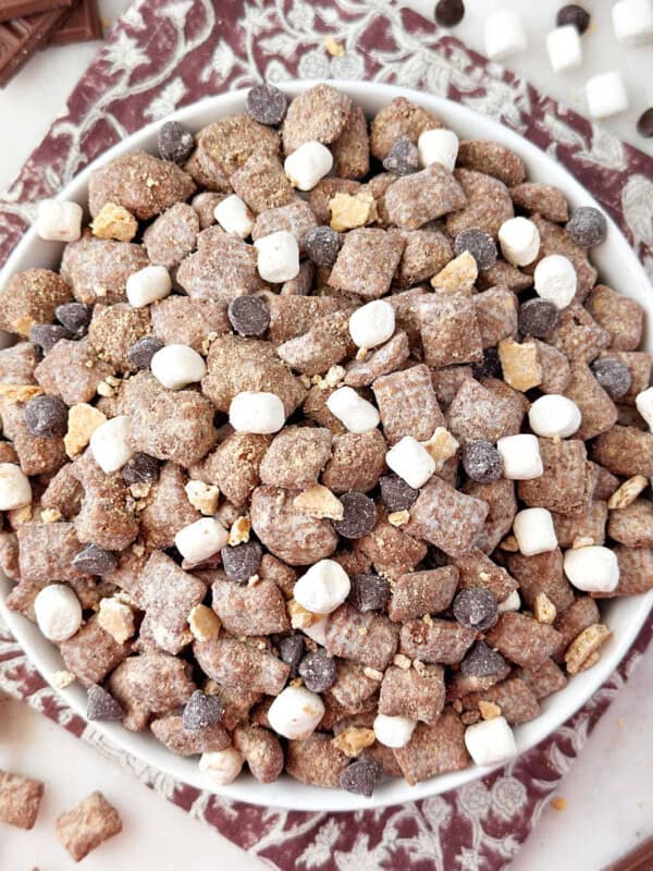smores puppy chow recipe.