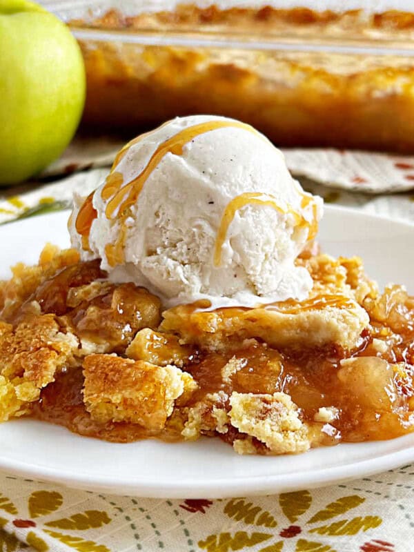 caramel apple dump cake with ice cream.