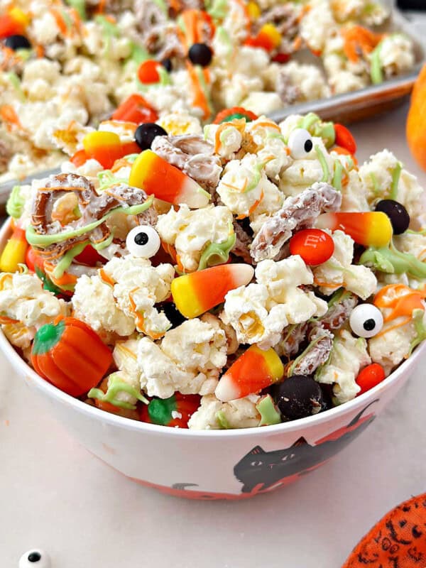 halloween popcorn mix recipe