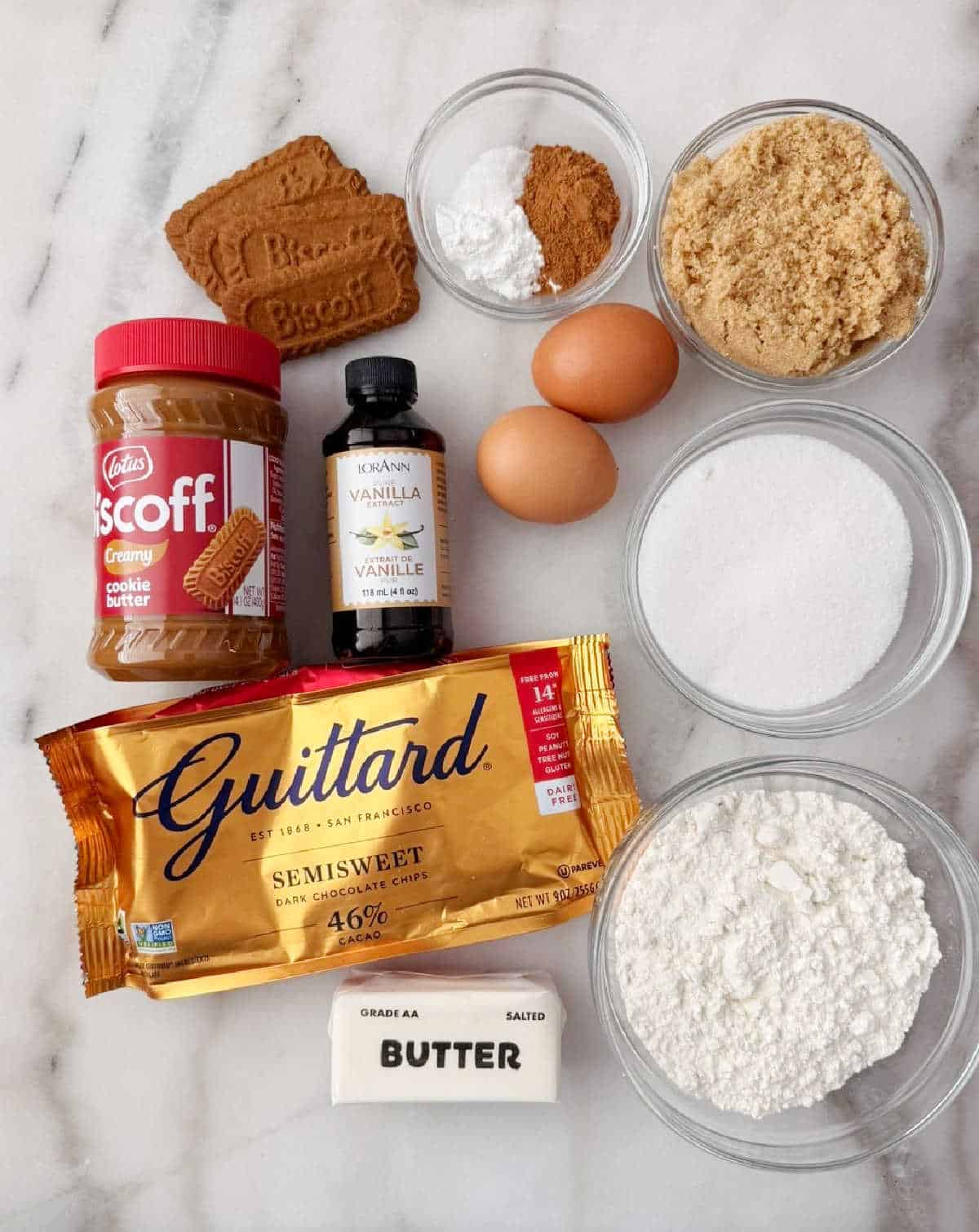 cookie butter, chocolate chips, Biscoff cookies, eggs, vanilla, butter, flour, sugar, salt, cinnamon.
