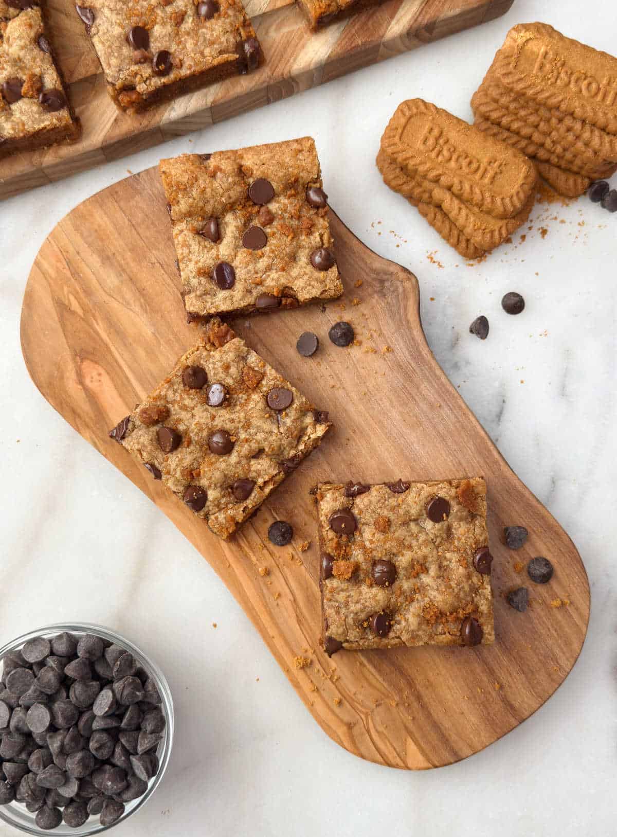 Biscoff cookie butter bars on cutting board.