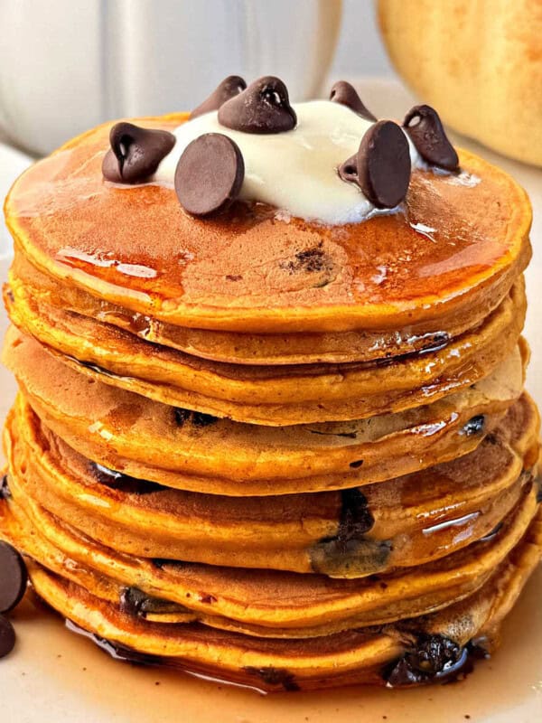 pumpkin recipes stack of pumpkin pancakes.